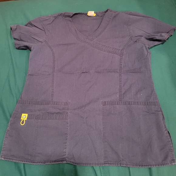 Used Wonderwink Scrub Top Size Small Faded Navy - Picture 1 of 6